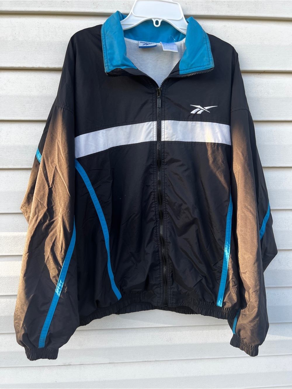 NICE Vintage Reebok size Medium Men Jacket Windbreaker Blue